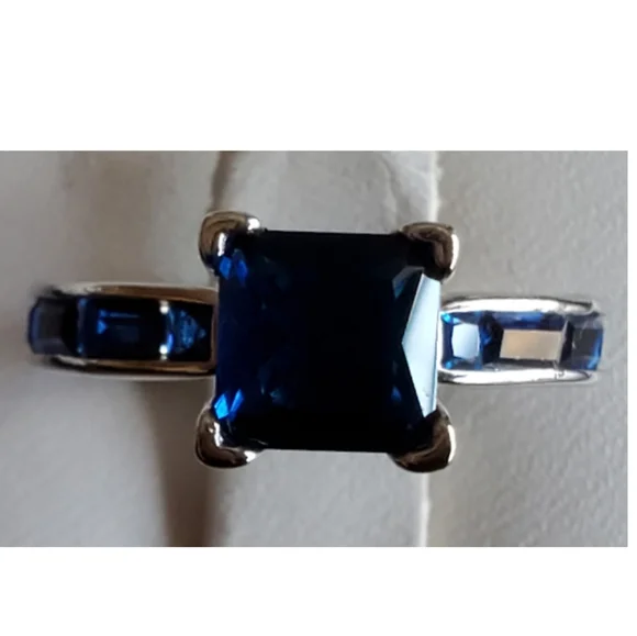 Genuine 4ct Blue Sapphire Ring Size 6 & 8 - Picture 1 of 8
